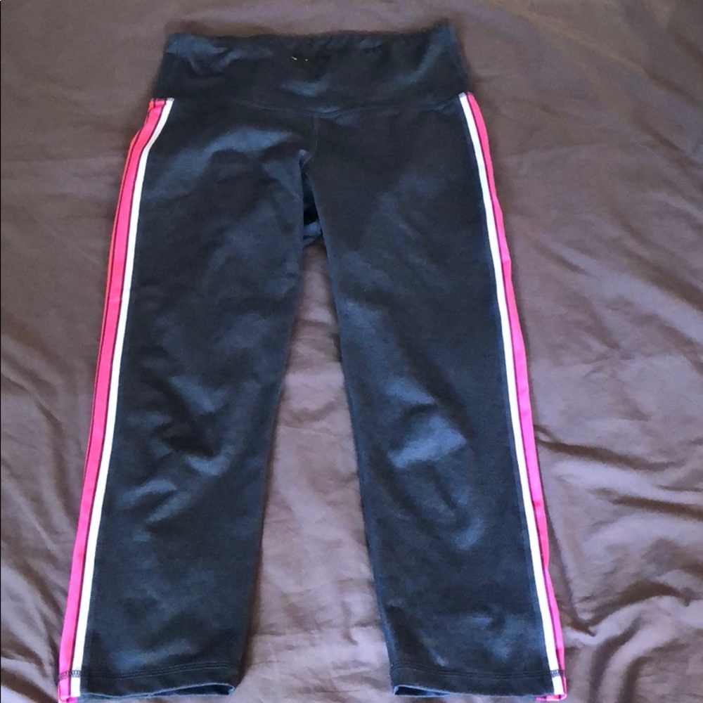 Old Navy cropped Go-Dry workout tights